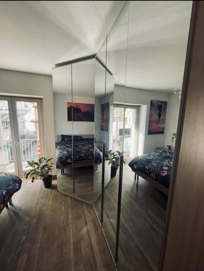 Luce Private Deluxe Apartment Near The Station Tirano Eksteriør bilde
